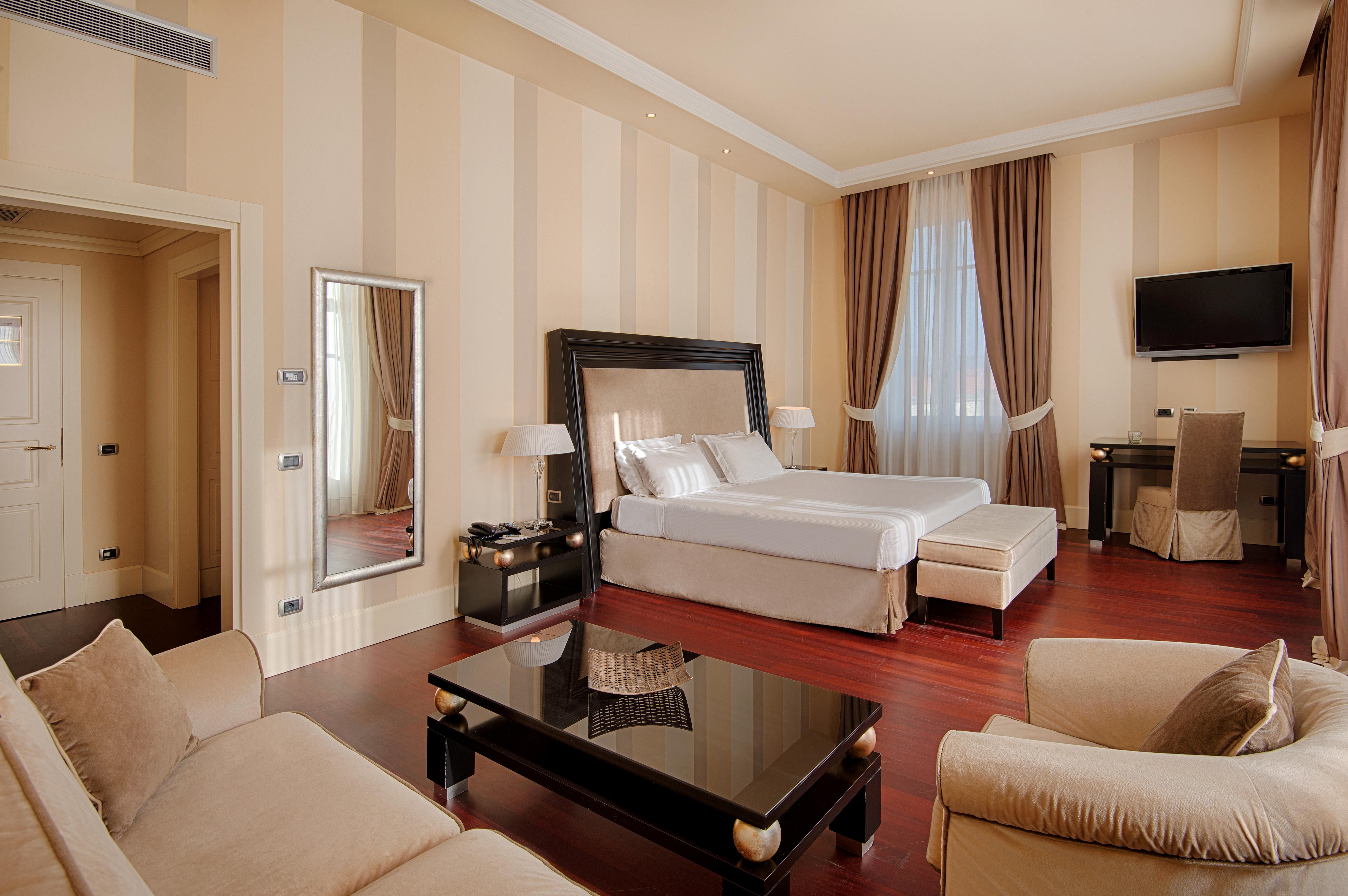 Gh Palazzo Suite & Spa Livorno Kültér fotó